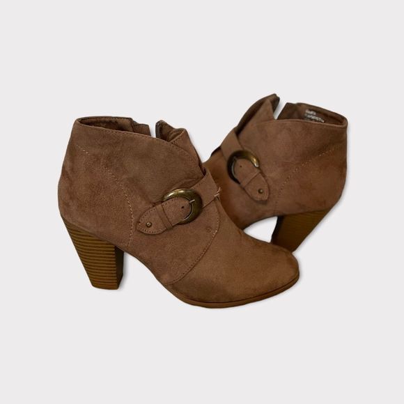 Maurice’s Light Brown Ankle‎ Boots - Picture 2 of 3